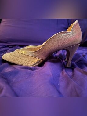 Vintage Jacques Levine Women's Gold Pumps/Heels ~ FairycoreBurlesqueElegance 7.5